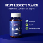 Een flesje Yummygums Slaap Gummies met melatonine staat op een blauw vlak, Nederlandse tekst erboven: "Helpt lekker te slapen. Neem een uur voor het slapen." Pictogrammen geven aan dat het suikervrij, veganistisch en met bessensmaak is.